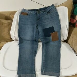 Baccini Suede Patch Medium Wash Skinny Cuffed Crop Jeans - size 8 Petite